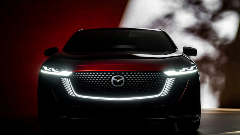 552 km menzil: Tamamen elektrikli Mazda6e tanıtıldı!