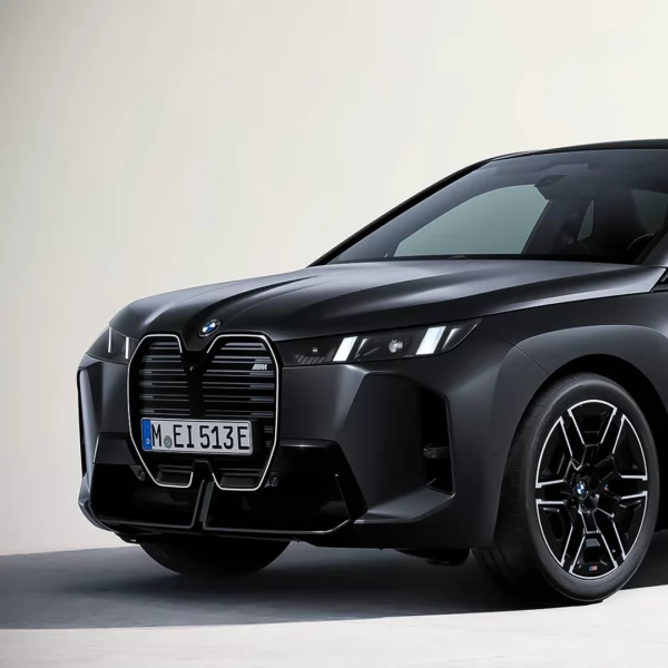 BMW iX M70 xDrive (2025)