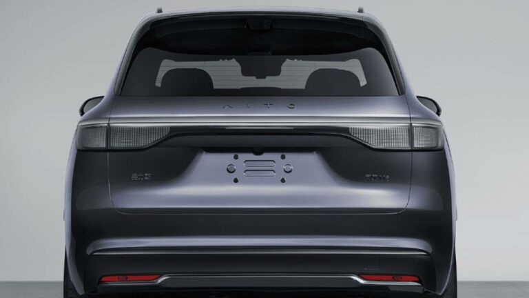 Huawei’nin Togg benzeri yeni otomobili ortaya çıktı!