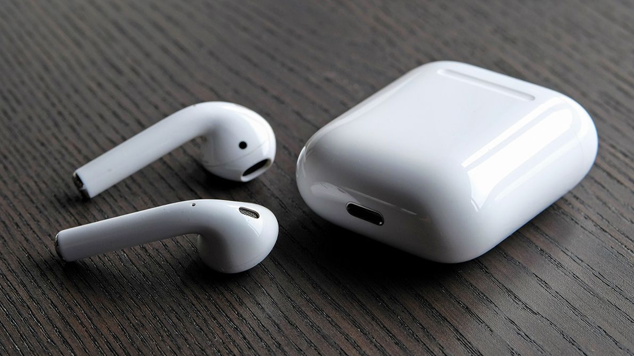 Kameralı AirPods yolda