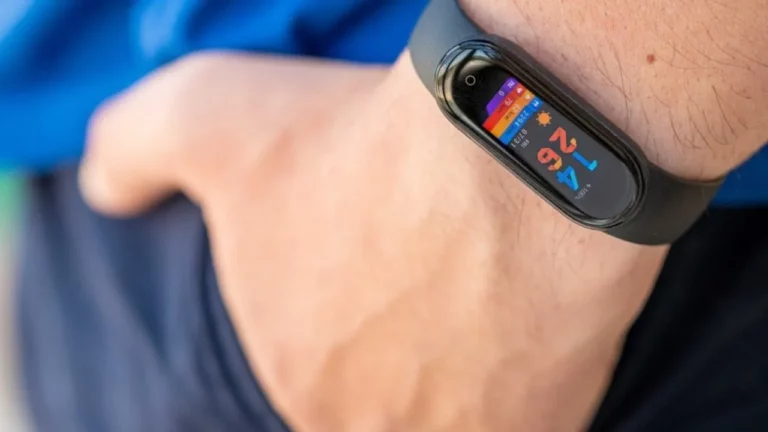 Sevgililer Günü’nde alınabilecek en iyi akıllı bileklikler!