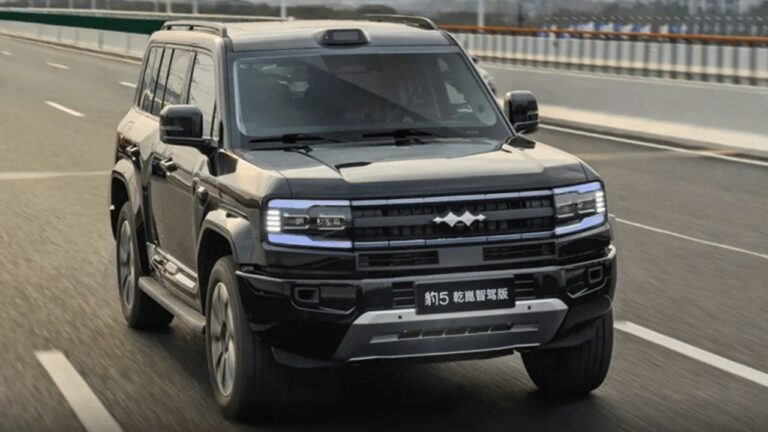 BYD’nin Huawei destekli yeni otomobili satışa çıktı!