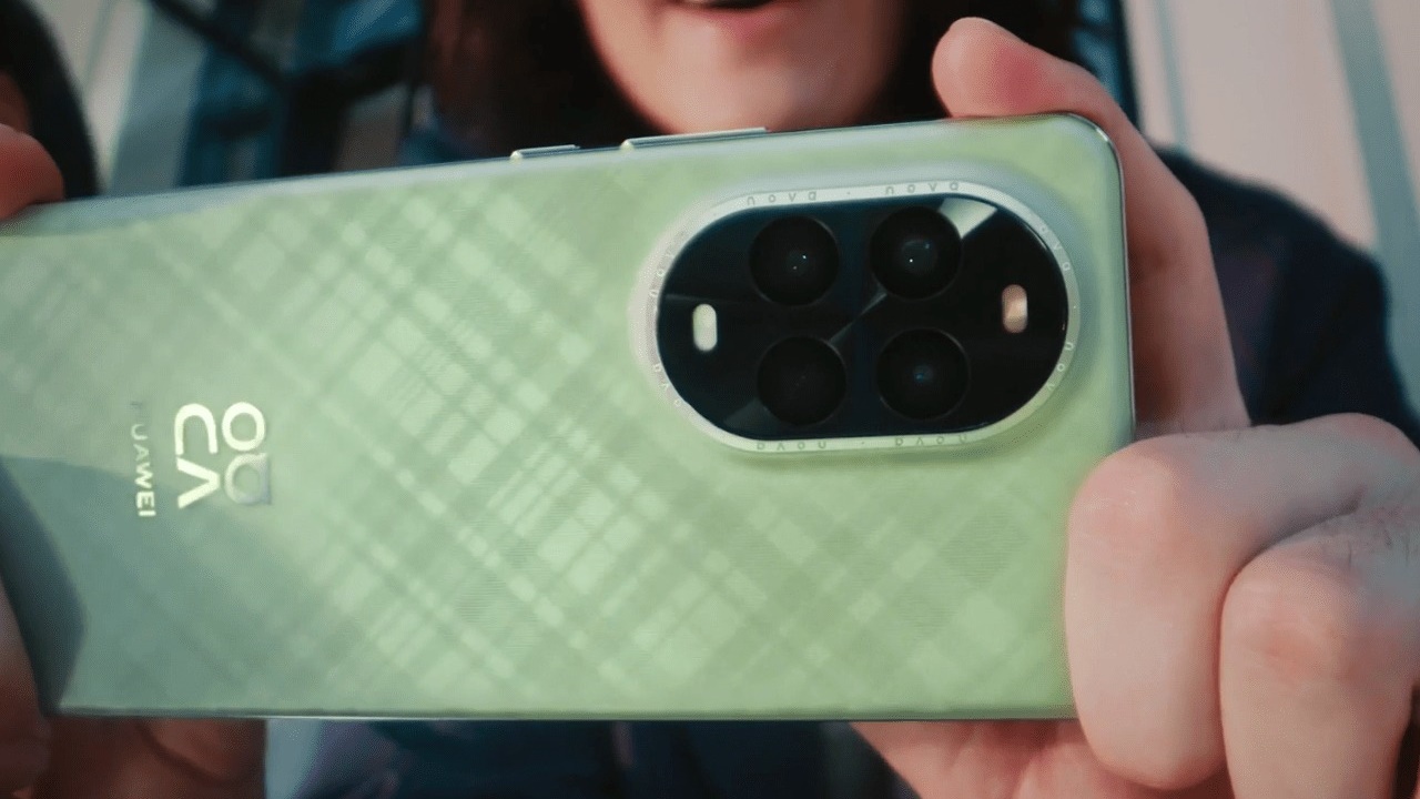 Huawei, kendi kamera sensörleri ile geliyor.