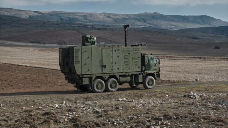 ASELSAN lazer ile İHA avladı! GÖKBERK, hedefleri imha etti