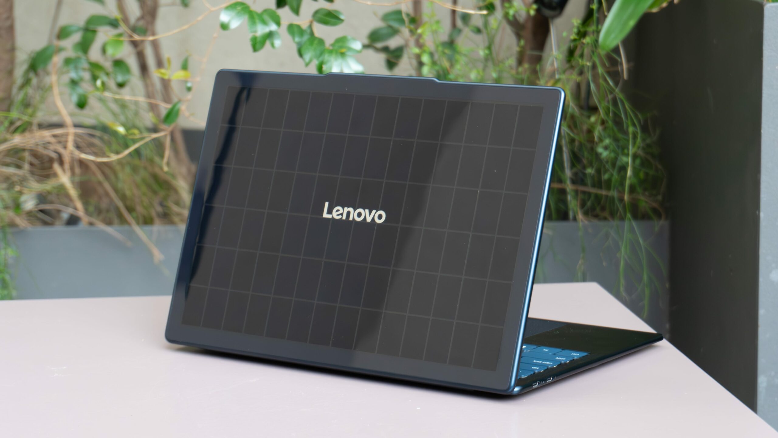 Lenovo Yoga Solar PC tam olarak neler sunuyor?