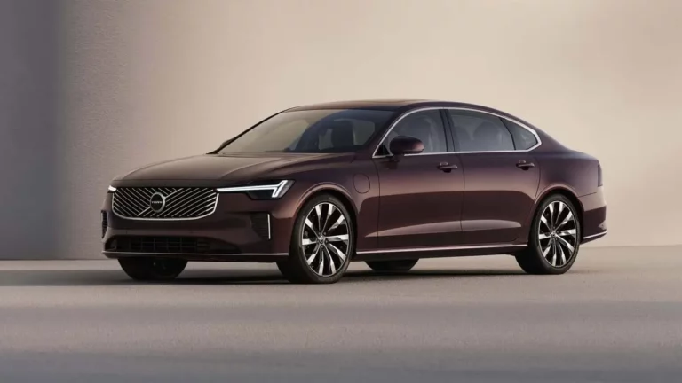 Yeni Volvo S90 resmen tanıtıldı! İşte tasarımı
