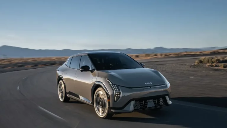 Kia, yeni elektrikli sedanı EV4’ü tanıttı! İşte özellikleri