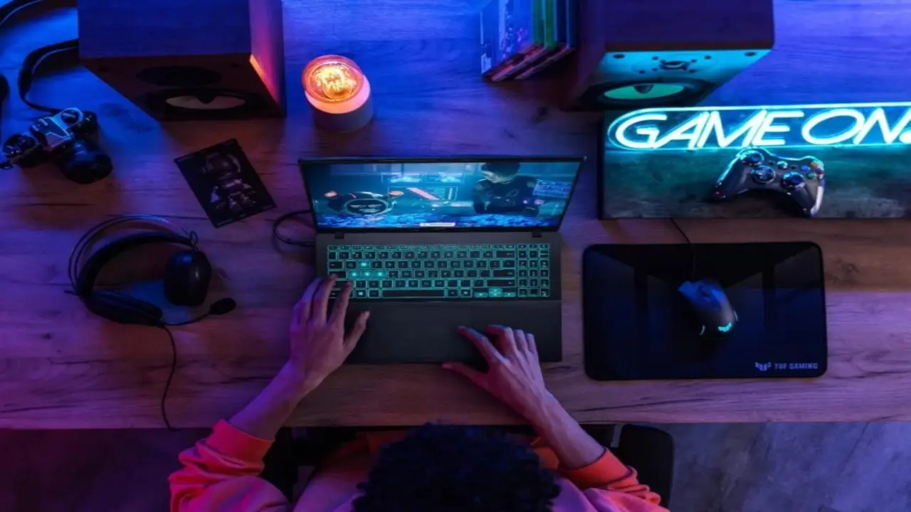 ASUS, V16 dizüstü bilgisayarını duyurdu.