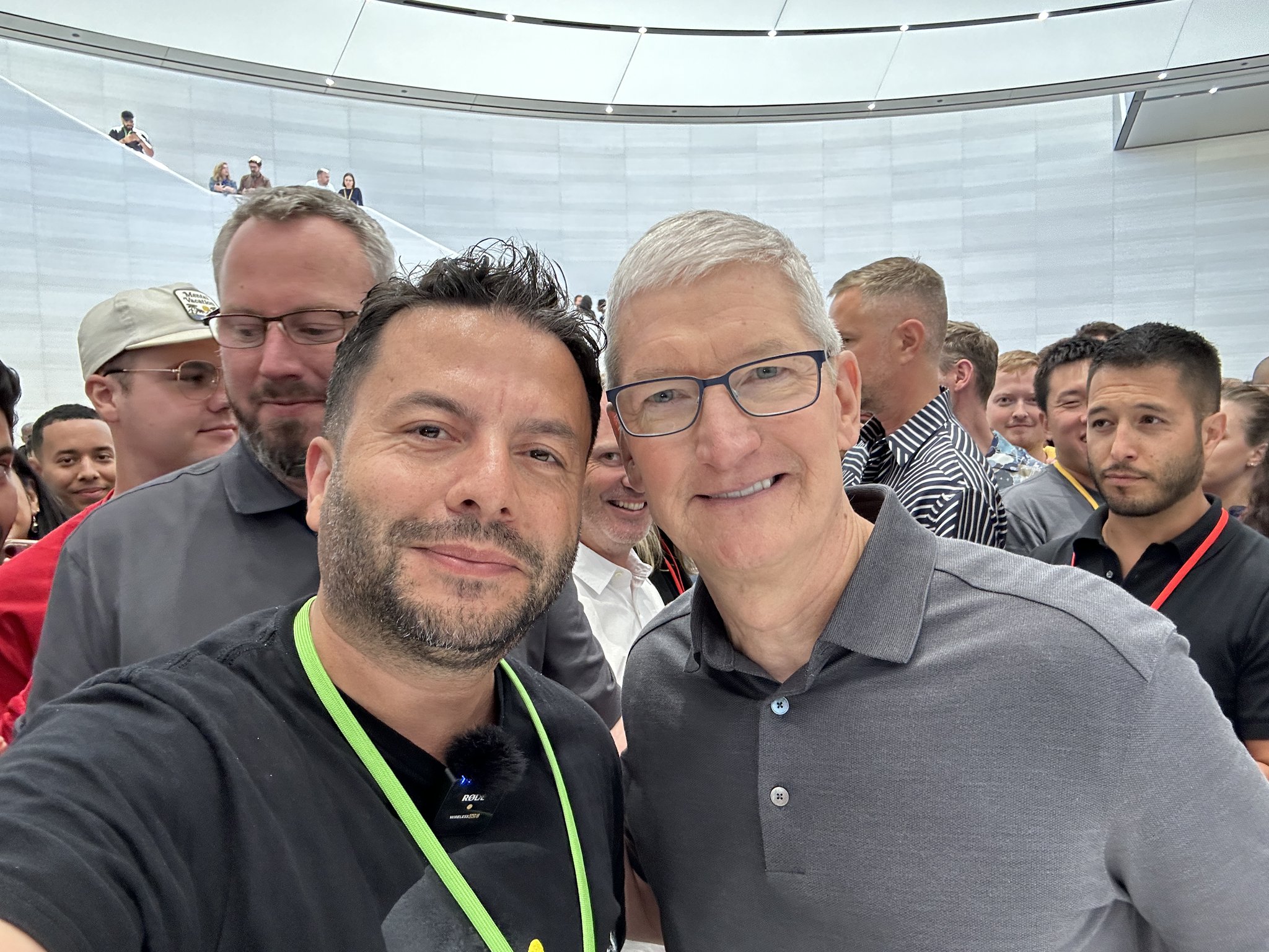 ShiftDelete.Net Kurucusu Hakkı Alkan ve Apple CEO'su Tim Cook