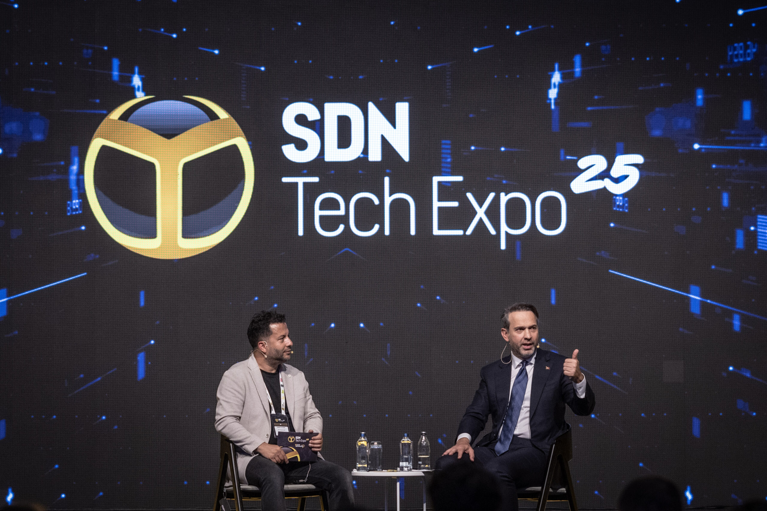Bakan Bayraktar SDN Tech Expo’da konuştu! Yenilenebilir enerji yatırımları hızlanıyor 1 tech expo2 scaled