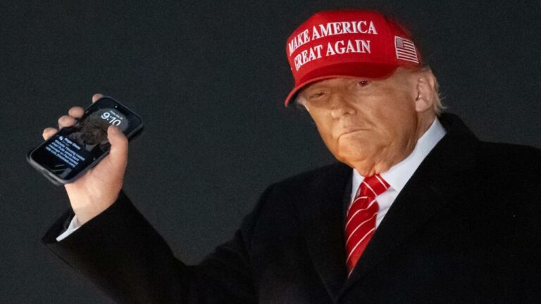 Donald Trump operatör şirketi kurdu: Trump Mobile