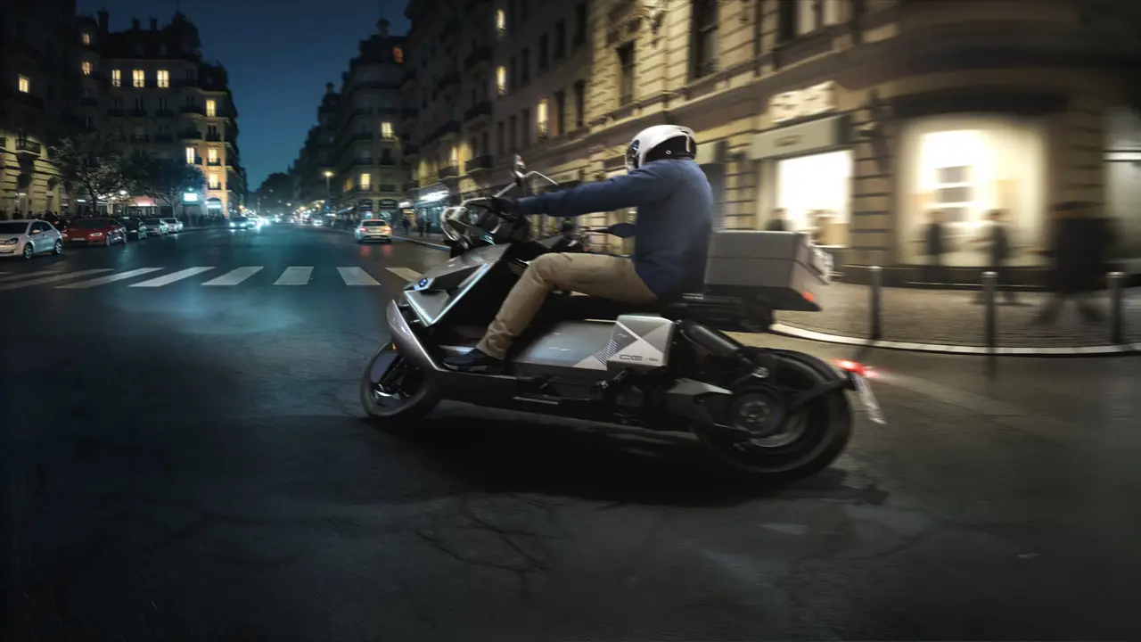 BMW CE 04 resmen yenilendi