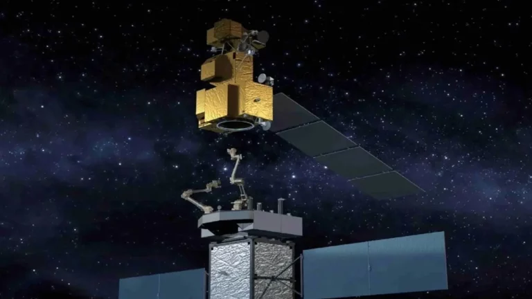 Çin dünya yörüngesinde yakıt ikmali yaptı