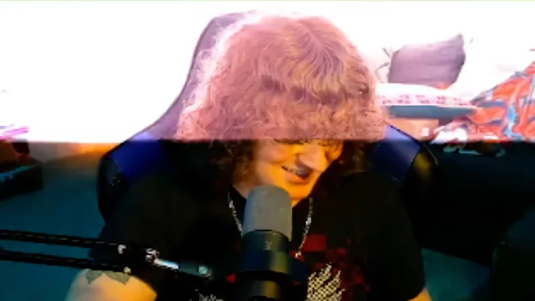 Twitch yayıncısını canlı yayında elektrik çarptı