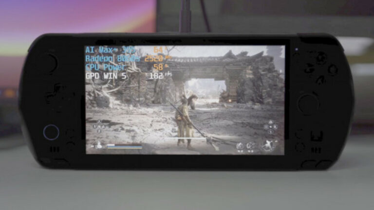 Çinliler dünyanın en güçlü el konsolunu geliştirdi