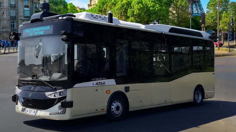 Otonom e-ATAK, Rotterdam Havalimanı’nda yolcu taşımaya başladı