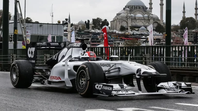 Formula 1 Türkiye için resmi açıklama geldi!