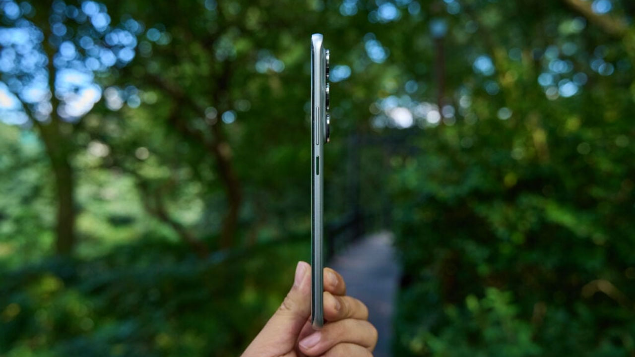 En ince 3D kavisli telefon, Guinness Rekorlarına girdi!