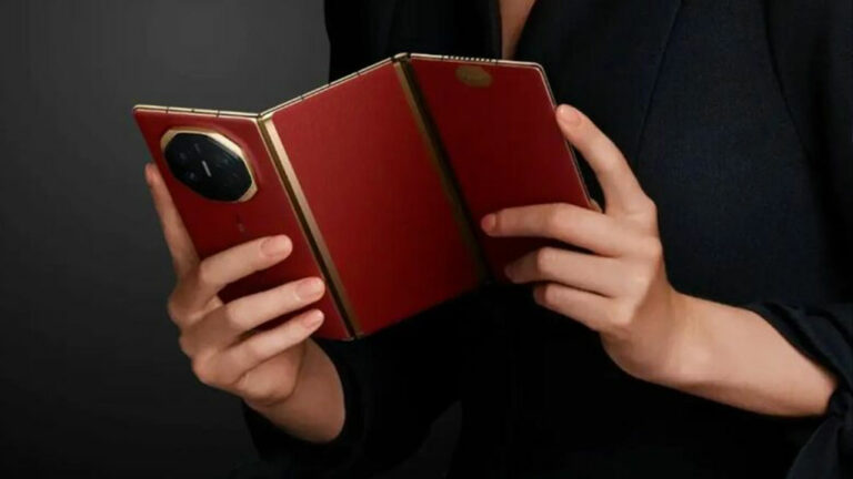 Huawei Katlanabilir Telefonda Lider