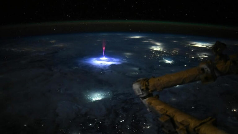 NASA’dan nadir görülen “Dev Jet” görüntüsü!