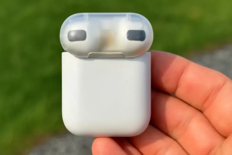 Şeffaf kapaklı AirPods ortaya çıktı