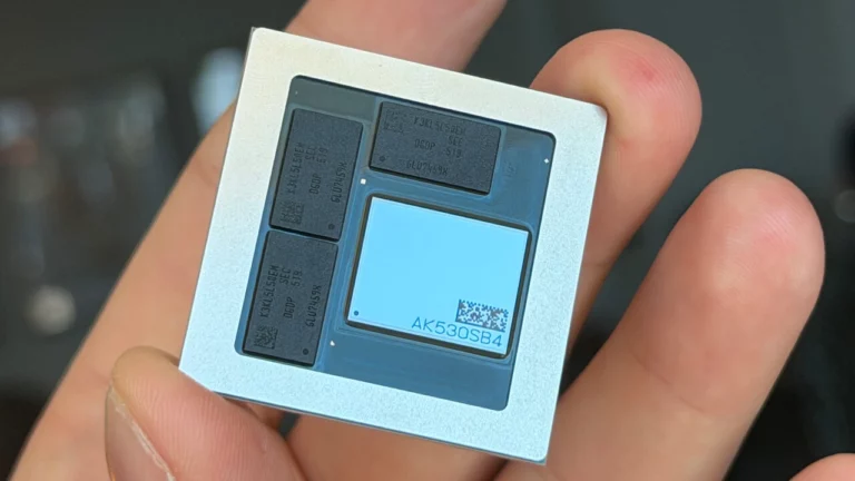 M4 Pro ile Snapdragon X2 Elite Extreme karşı karşıya