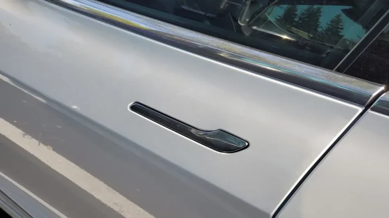 Tesla Model Y kapı kolu krizi yaşıyor!