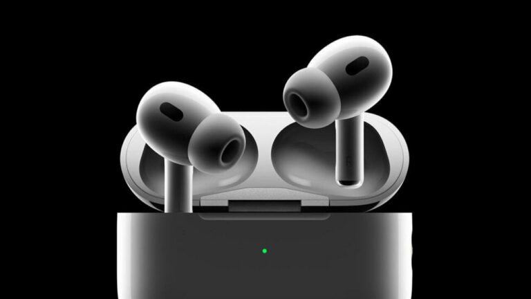 Apple H3 çipi ile donatılmış yeni nesil beyaz AirPods kulaklıklar.