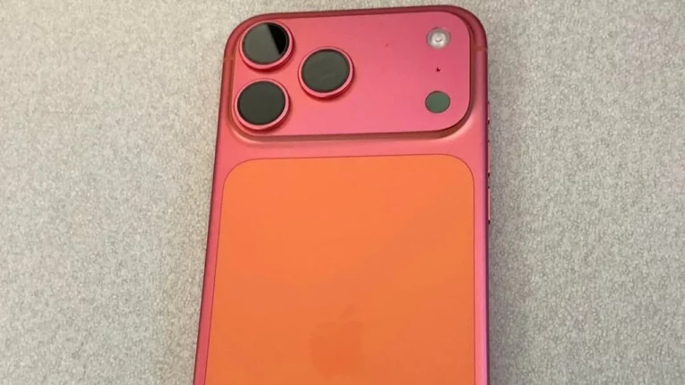 iPhone 17 Pro renk değişiminin nedeni temizleyici mi?