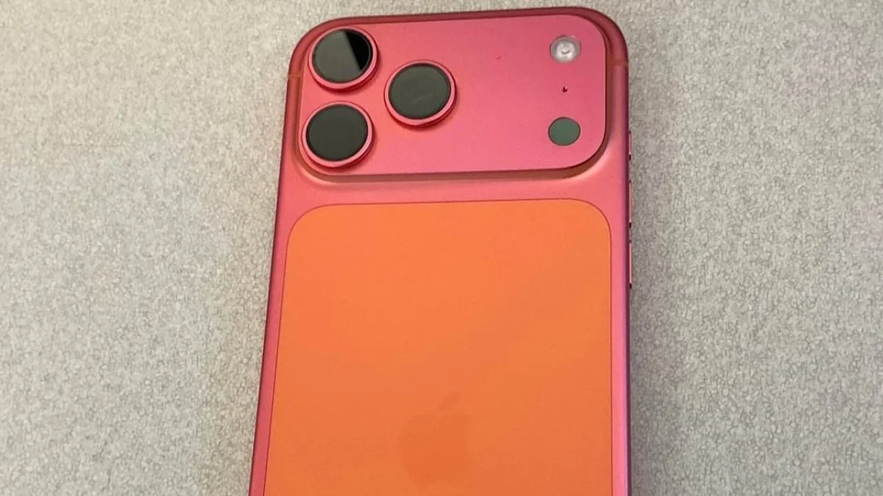 iPhone 17 Pro renk değişiminin nedeni temizleyici mi?