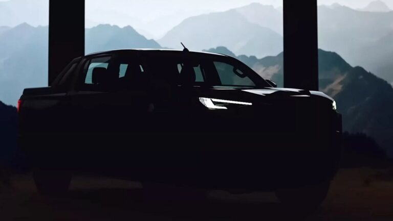 Yeni Toyota Hilux geliyor