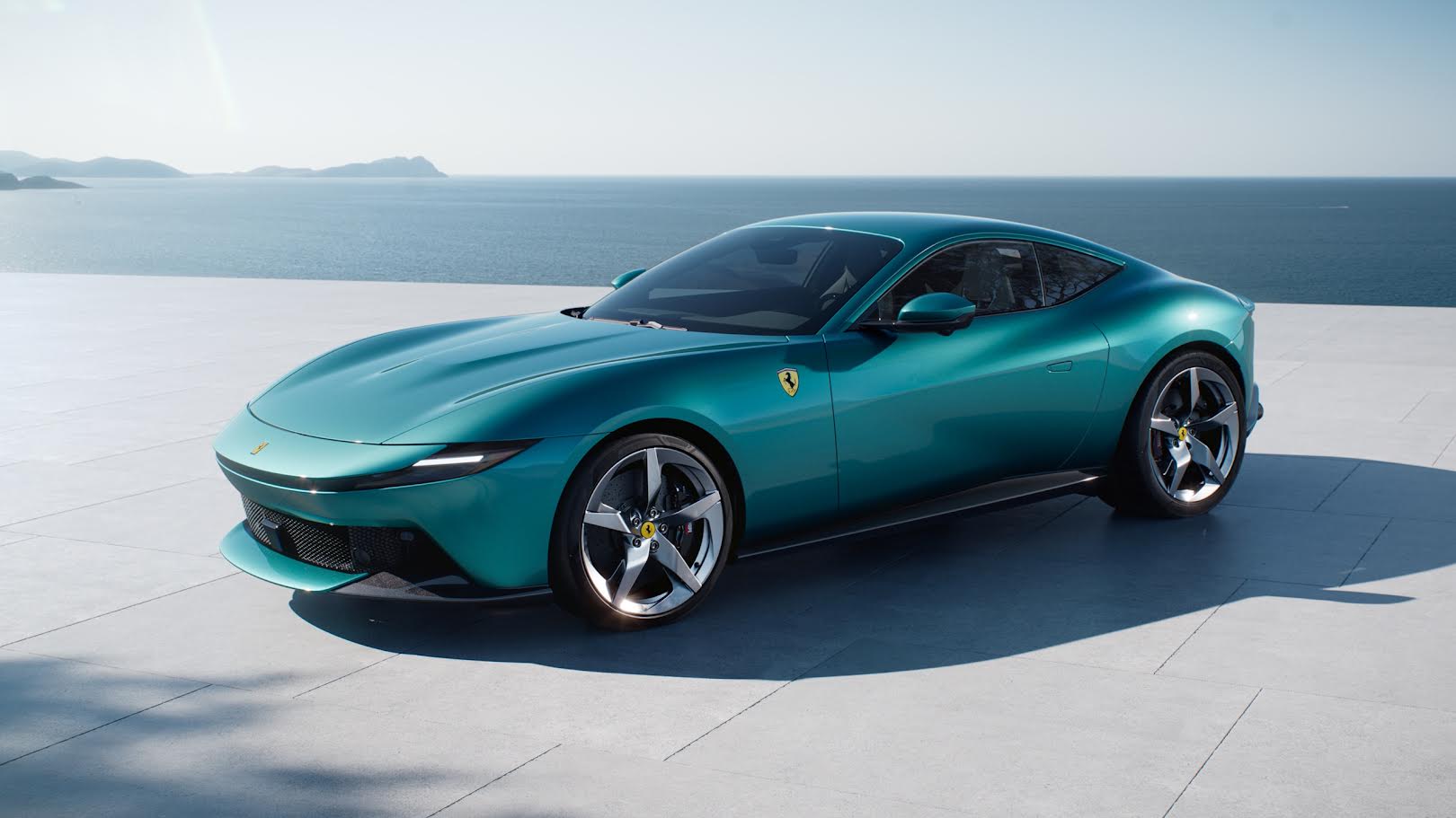 45.000.000 TL’lik yeni Ferrari Amalfi’ye baktık!