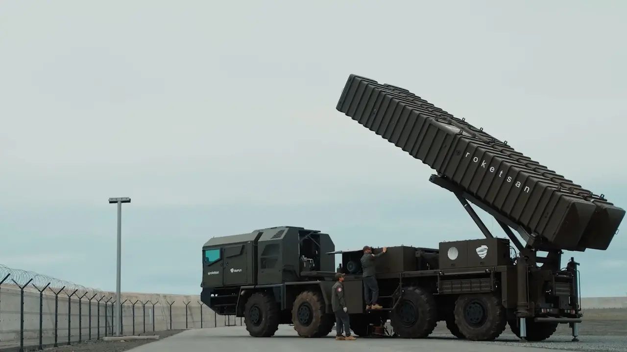 Tayfun füzesi test atışında hedefi 12’den vurdu!