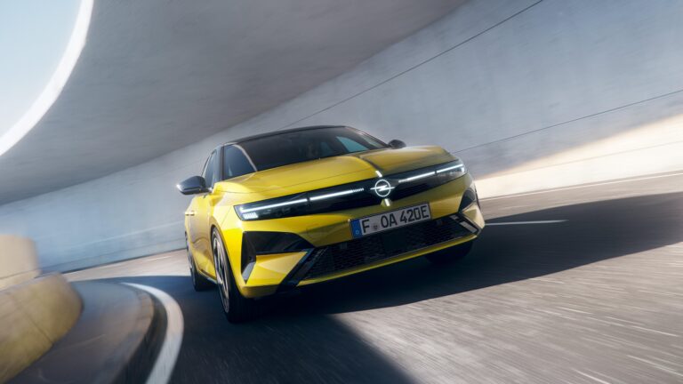 Yeni Opel Astra Tanıtıldı: İşte Tüm Özellikleri!