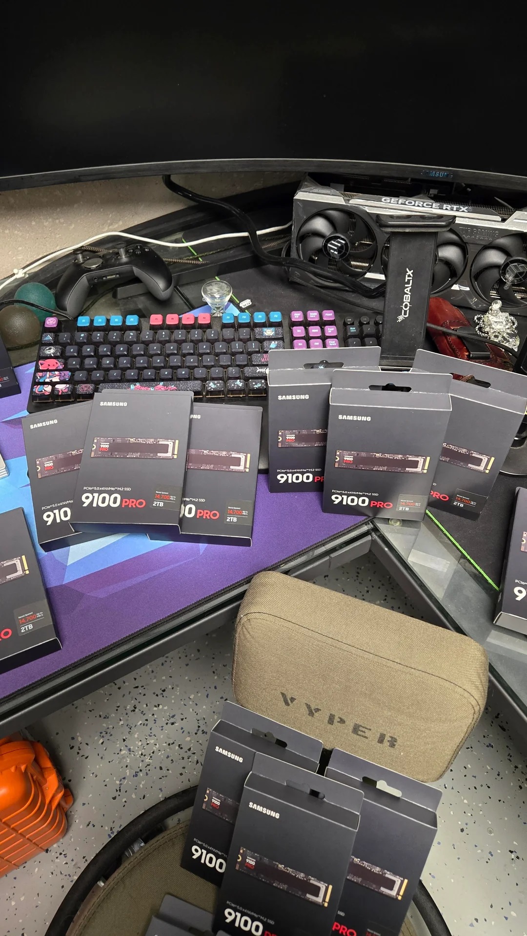 Amazon, NVMe SSD, Reddit