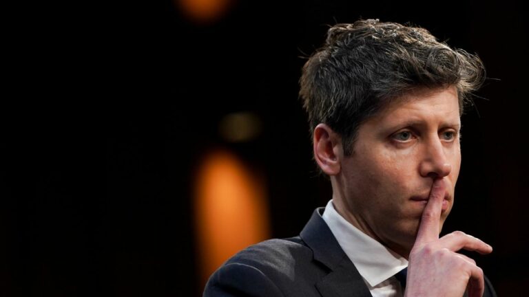 Gemini yükseliyor ChatGPT düşüyor!