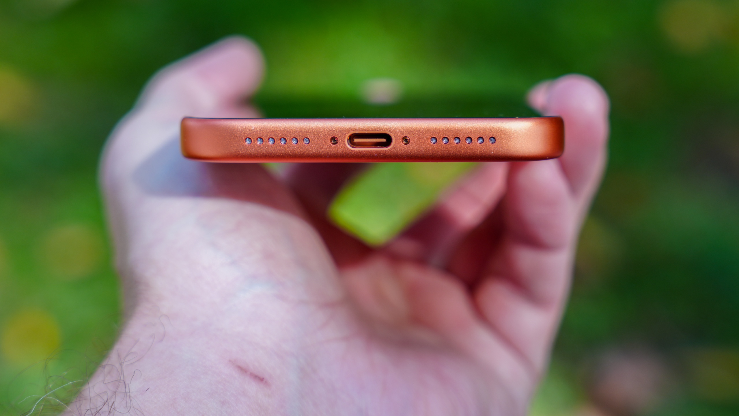 iPhone 17 Pro, iPhone 17 Pro Max, hoparlör, cızırtı, Apple