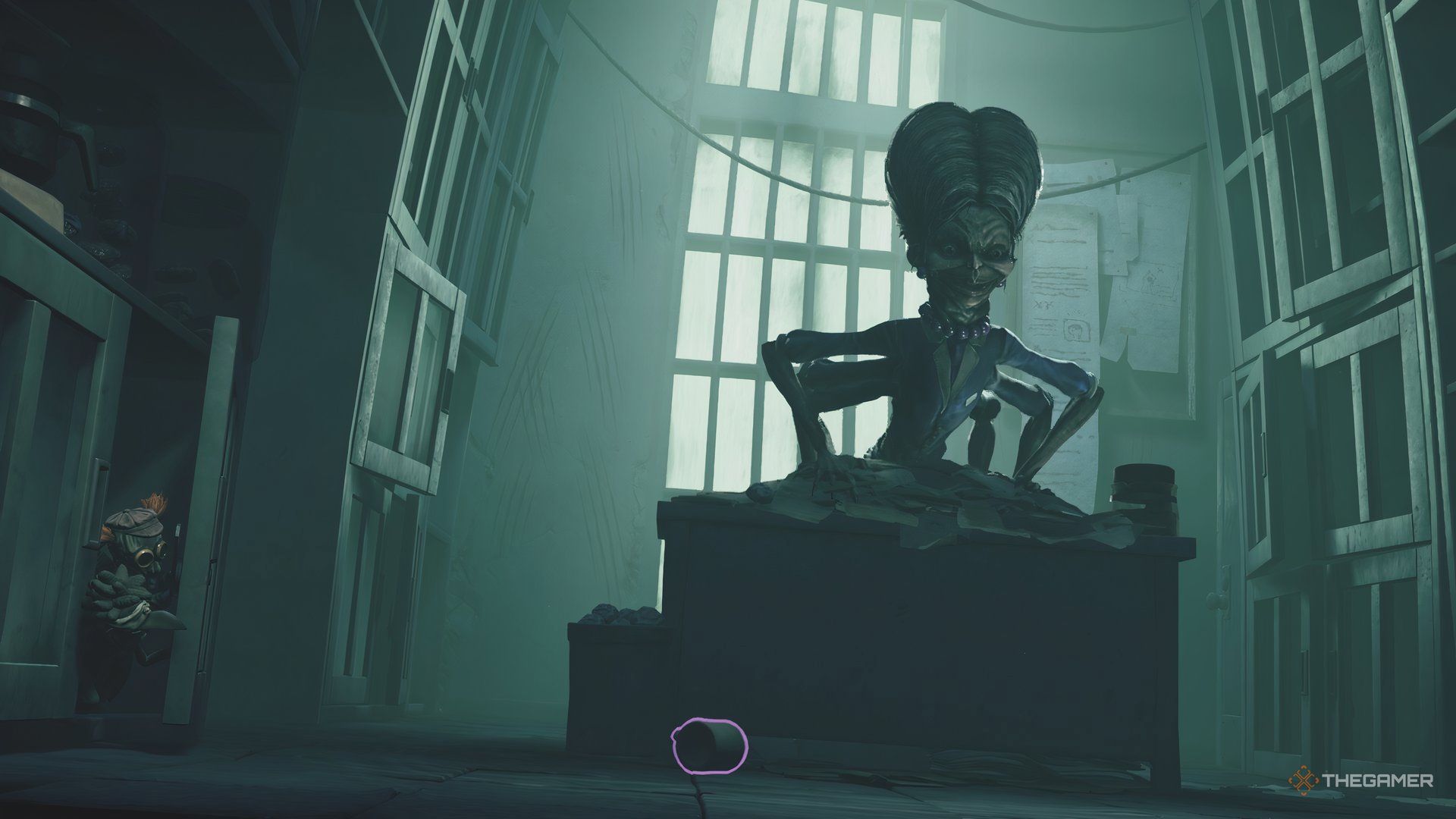 Little Nightmares 3 oyunundan bir canavar