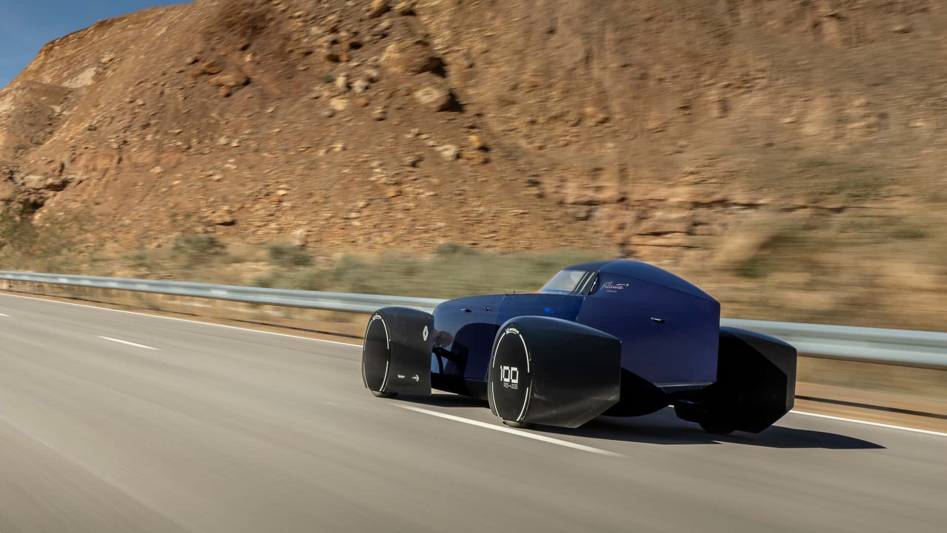 Renault Filante konseptinin iç mekanı