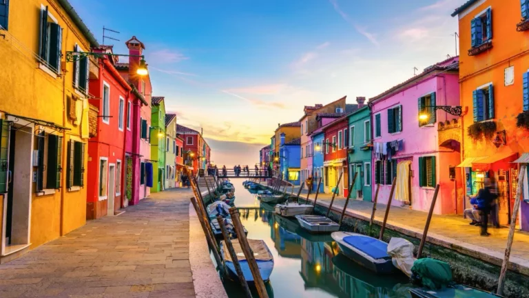 Yeni Yılın En Şanslı Renkleri: 2026’da Enerjini Hangi Renkle Yükselteceksin?