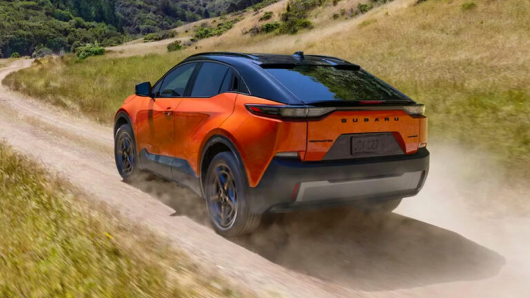 Subaru’nun önden çekişli elektrikli SUV modeli için geri sayım!