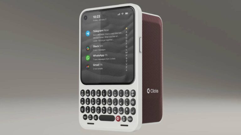 Fiziksel Klavyeli Telefon Clicks Communicator Tanıtıldı