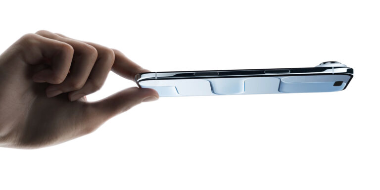 iPhone Air’e SIM Kart Yuvası Eklendi: Bu Nasıl Mümkün Oldu?