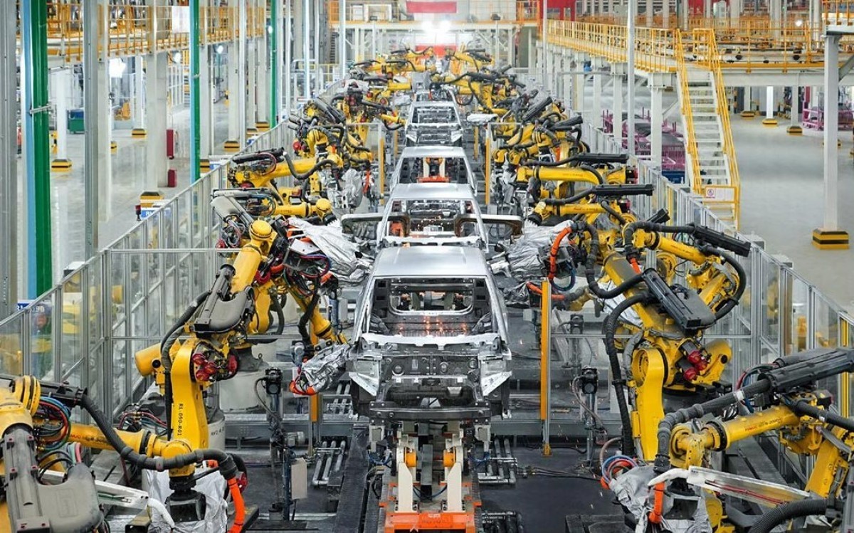 Avrupa Birliği ve Çin bayrakları