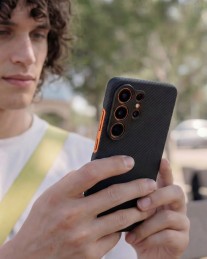 Galaxy S26 Ultra yan profilden görünüm