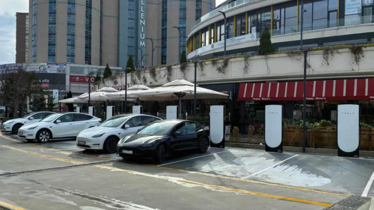 Tesla Supercharger