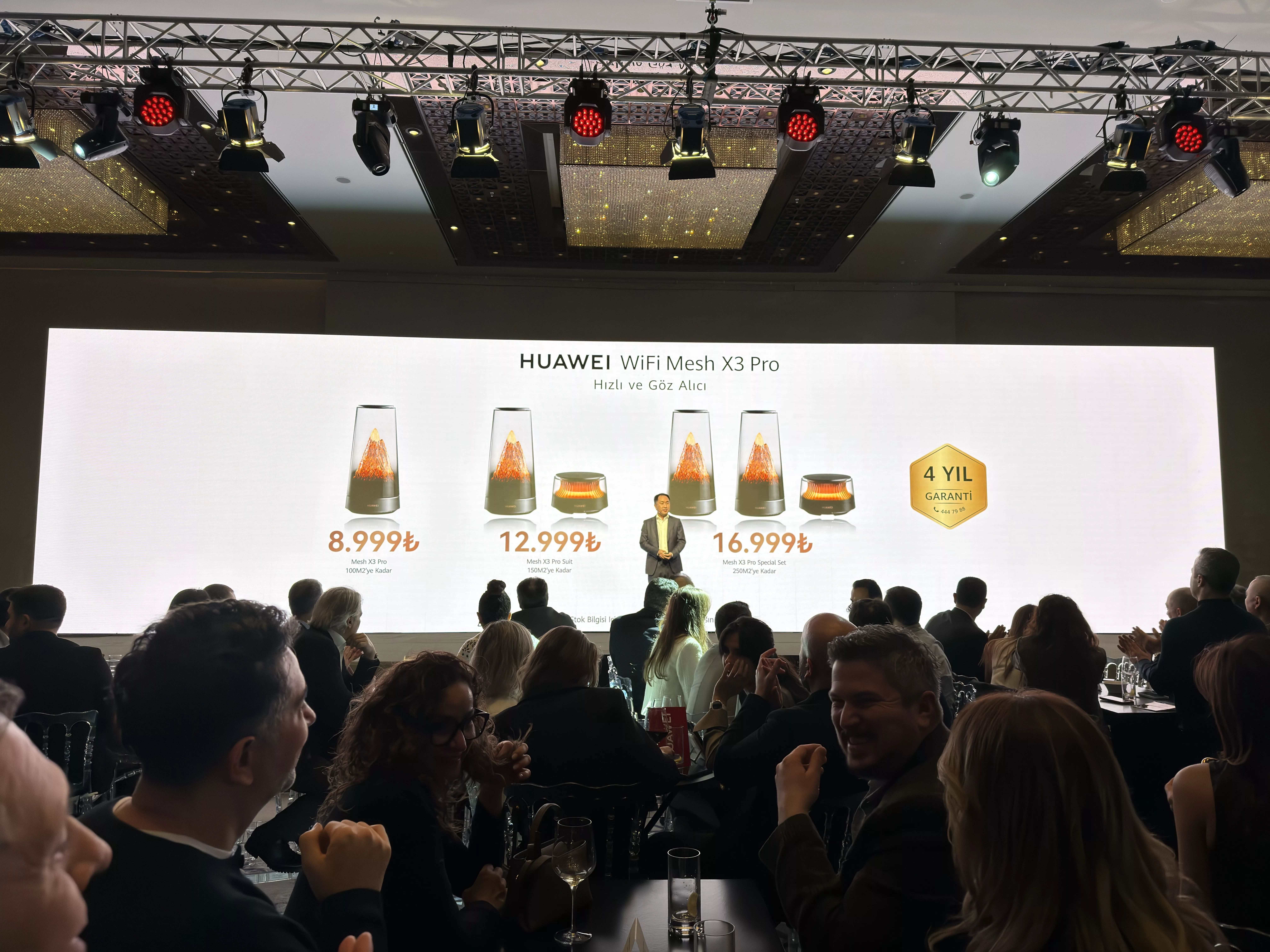 Huawei, Mate X7, Watch Ultimate 2, Wi-Fi 7, FreeClip 2, Katlanabilir Telefon, Akıllı Saat, Mesh X3 Pro