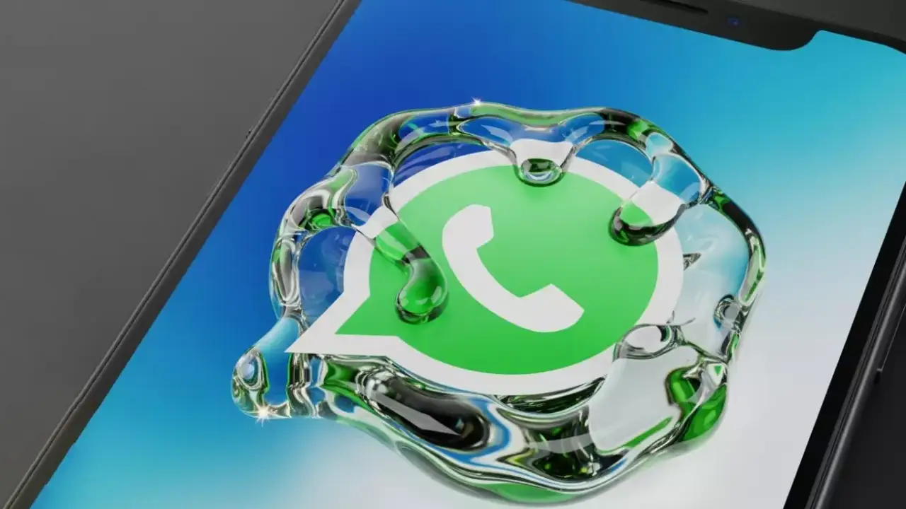 WhatsApp Liquid Glass Arayüzü iOS’a Geldi!