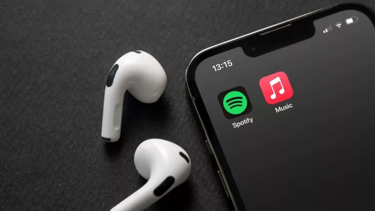 Apple Spotify’a Sataştı!