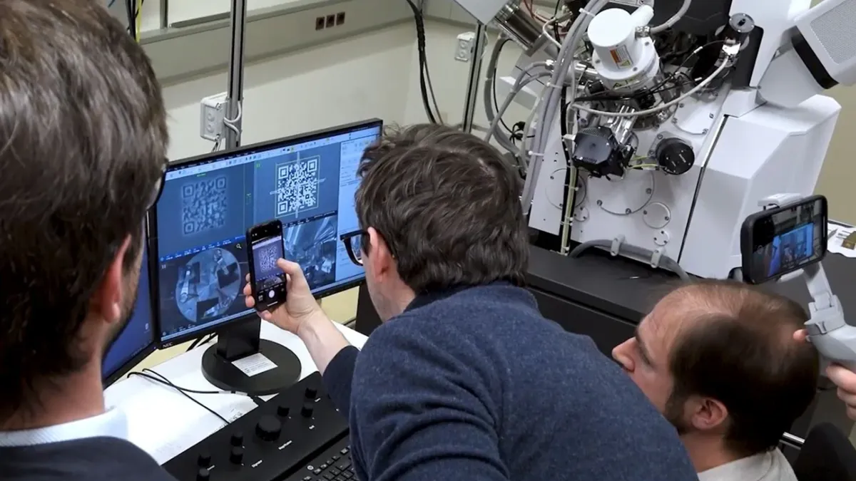 Seramik depolama, karekod, veri merkezi, elektron mikroskobu, TU Wien, Cerabyte, Western Digital